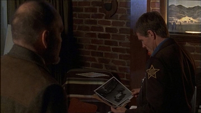 ROSWELL_-_E1X13_THE_CONVENTION_390.jpg