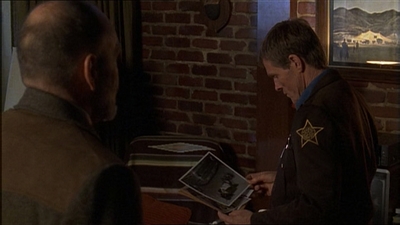 ROSWELL_-_E1X13_THE_CONVENTION_391.jpg