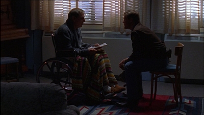 ROSWELL_-_E1X13_THE_CONVENTION_525.jpg