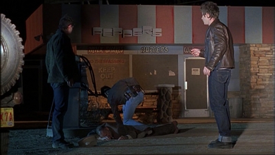 ROSWELL_-_E1X13_THE_CONVENTION_587.jpg