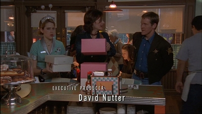 ROSWELL_-_E1X15_INDEPENDENCE_DAY_005.jpg