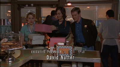 ROSWELL_-_E1X15_INDEPENDENCE_DAY_006.jpg