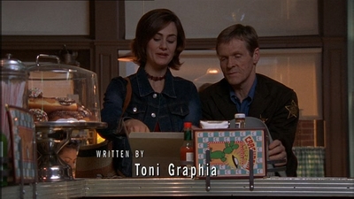ROSWELL_-_E1X15_INDEPENDENCE_DAY_024.jpg