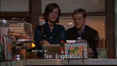 ROSWELL_-_E1X15_INDEPENDENCE_DAY_025.jpg