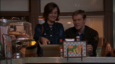 ROSWELL_-_E1X15_INDEPENDENCE_DAY_031.jpg
