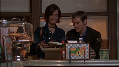 ROSWELL_-_E1X15_INDEPENDENCE_DAY_039.jpg