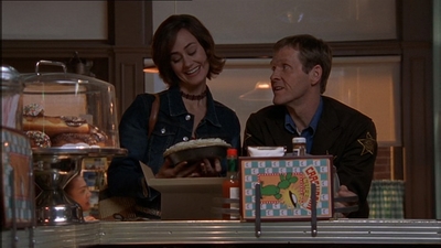 ROSWELL_-_E1X15_INDEPENDENCE_DAY_063.jpg