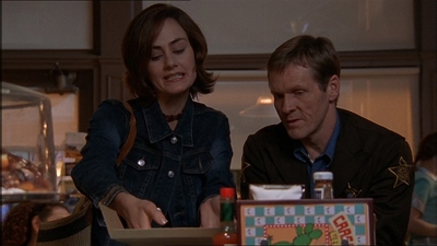 ROSWELL_-_E1X15_INDEPENDENCE_DAY_095.jpg