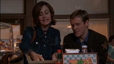 ROSWELL_-_E1X15_INDEPENDENCE_DAY_096.jpg