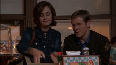 ROSWELL_-_E1X15_INDEPENDENCE_DAY_100.jpg