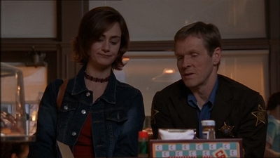 ROSWELL_-_E1X15_INDEPENDENCE_DAY_102.jpg
