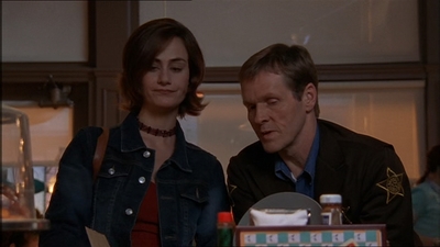 ROSWELL_-_E1X15_INDEPENDENCE_DAY_107.jpg