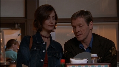 ROSWELL_-_E1X15_INDEPENDENCE_DAY_116.jpg
