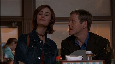 ROSWELL_-_E1X15_INDEPENDENCE_DAY_126.jpg