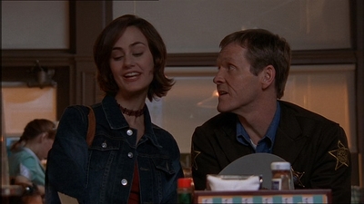 ROSWELL_-_E1X15_INDEPENDENCE_DAY_130.jpg