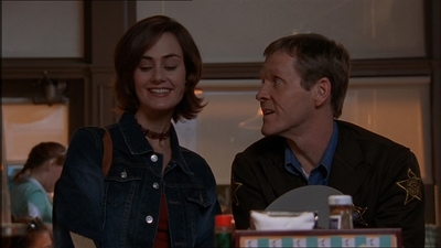 ROSWELL_-_E1X15_INDEPENDENCE_DAY_132.jpg