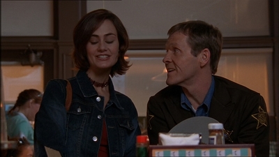 ROSWELL_-_E1X15_INDEPENDENCE_DAY_133.jpg