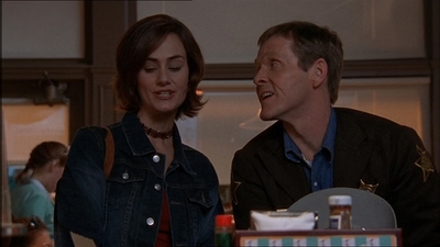 ROSWELL_-_E1X15_INDEPENDENCE_DAY_136.jpg