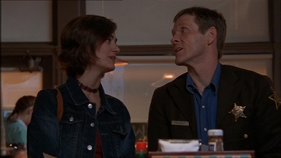 ROSWELL_-_E1X15_INDEPENDENCE_DAY_141.jpg