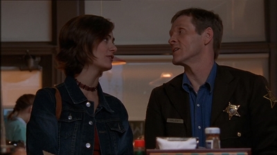 ROSWELL_-_E1X15_INDEPENDENCE_DAY_142.jpg