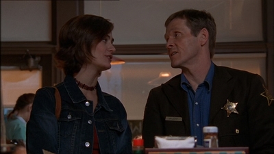 ROSWELL_-_E1X15_INDEPENDENCE_DAY_143.jpg