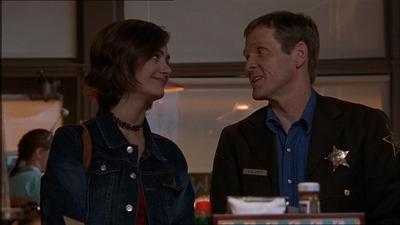 ROSWELL_-_E1X15_INDEPENDENCE_DAY_150.jpg