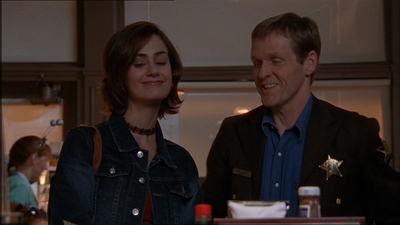 ROSWELL_-_E1X15_INDEPENDENCE_DAY_157.jpg