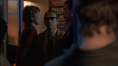 ROSWELL_-_E1X15_INDEPENDENCE_DAY_177.jpg