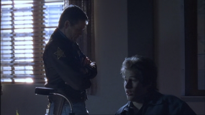 ROSWELL_-_E1X15_INDEPENDENCE_DAY_180.jpg