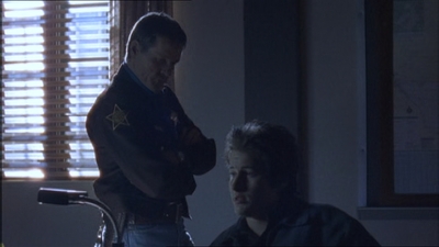 ROSWELL_-_E1X15_INDEPENDENCE_DAY_181.jpg