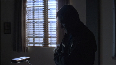 ROSWELL_-_E1X15_INDEPENDENCE_DAY_207.jpg