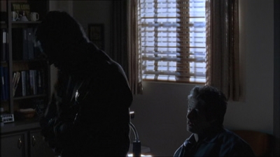 ROSWELL_-_E1X15_INDEPENDENCE_DAY_219.jpg