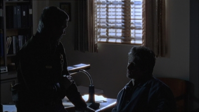 ROSWELL_-_E1X15_INDEPENDENCE_DAY_234.jpg