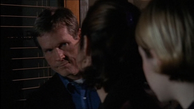ROSWELL_-_E1X15_INDEPENDENCE_DAY_303.jpg
