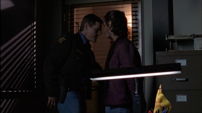 ROSWELL_-_E1X15_INDEPENDENCE_DAY_332.jpg