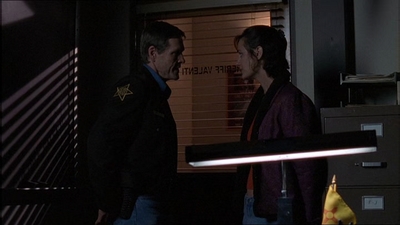 ROSWELL_-_E1X15_INDEPENDENCE_DAY_348.jpg
