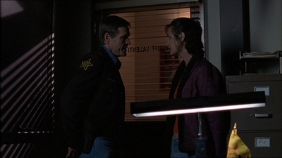 ROSWELL_-_E1X15_INDEPENDENCE_DAY_349.jpg