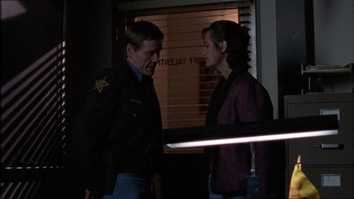 ROSWELL_-_E1X15_INDEPENDENCE_DAY_359.jpg