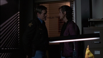 ROSWELL_-_E1X15_INDEPENDENCE_DAY_361.jpg