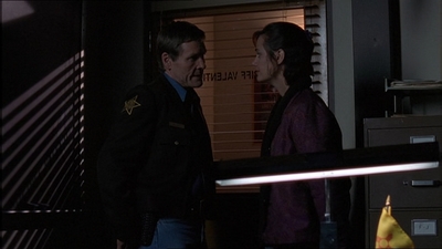 ROSWELL_-_E1X15_INDEPENDENCE_DAY_366.jpg