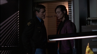 ROSWELL_-_E1X15_INDEPENDENCE_DAY_374.jpg