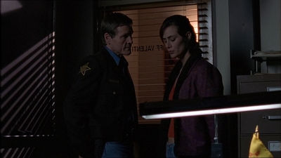 ROSWELL_-_E1X15_INDEPENDENCE_DAY_375.jpg