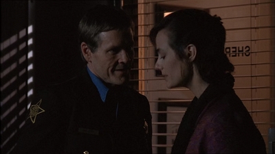 ROSWELL_-_E1X15_INDEPENDENCE_DAY_403.jpg
