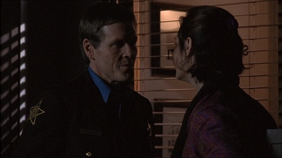 ROSWELL_-_E1X15_INDEPENDENCE_DAY_410.jpg