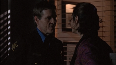 ROSWELL_-_E1X15_INDEPENDENCE_DAY_412.jpg