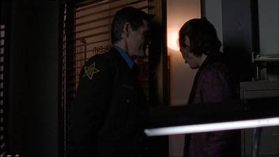 ROSWELL_-_E1X15_INDEPENDENCE_DAY_445.jpg
