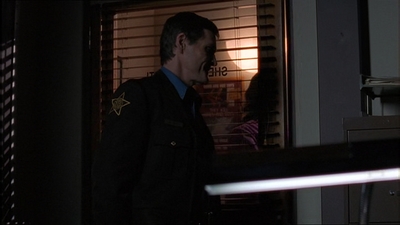 ROSWELL_-_E1X15_INDEPENDENCE_DAY_454.jpg