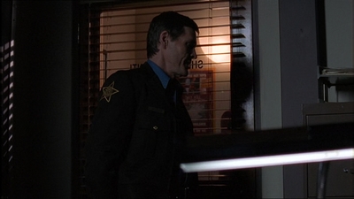 ROSWELL_-_E1X15_INDEPENDENCE_DAY_456.jpg