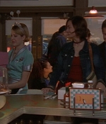 ROSWELL_-_E1X15_INDEPENDENCE_DAY_017.jpg