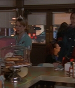 ROSWELL_-_E1X15_INDEPENDENCE_DAY_018.jpg